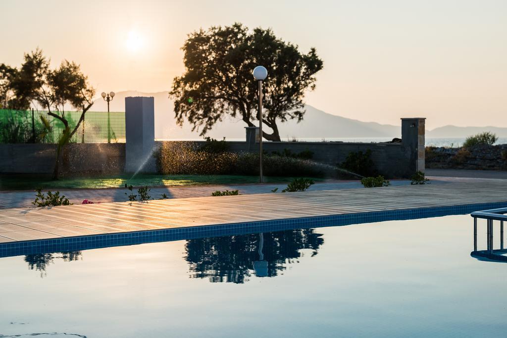 Niovi Seaside Suites Kíssamos Exterior foto
