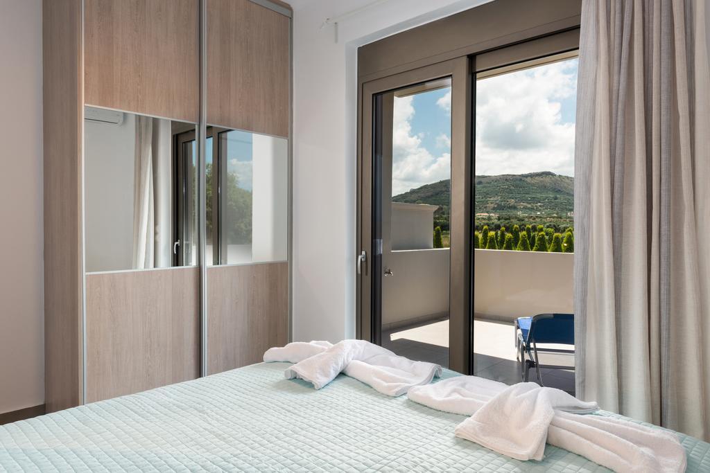 Niovi Seaside Suites Kíssamos Exterior foto
